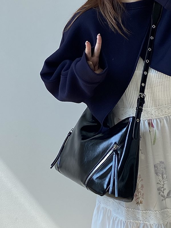 Trendy Unisex Large Capacity Tote Bag - Versatile Commuter Shoulder Crossbody Bag for Women - Stylish 2025 Fashion Essential