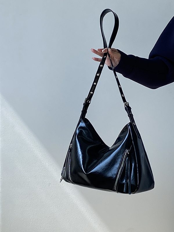 Trendy Unisex Large Capacity Tote Bag - Versatile Commuter Shoulder Crossbody Bag for Women - Stylish 2025 Fashion Essential