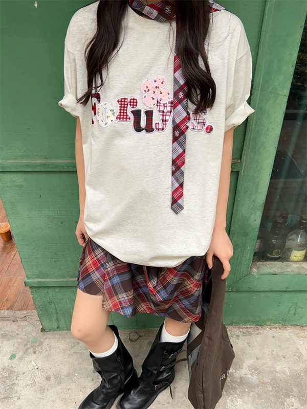 Trendy Unisex Short Sleeve T-Shirt with Plaid Floral Patch Embroidery - Summer Loose Fit Casual Wear