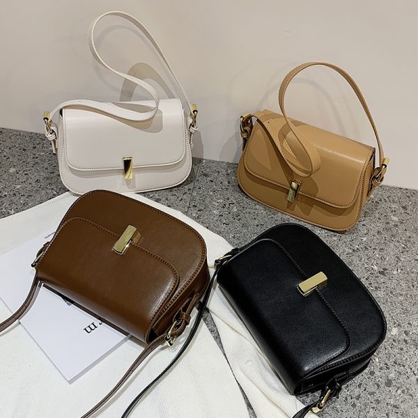 Trendy Women's 2025 Retro Crossbody Bag - Versatile Fashionable Shoulder Bag for Stylish Outfits