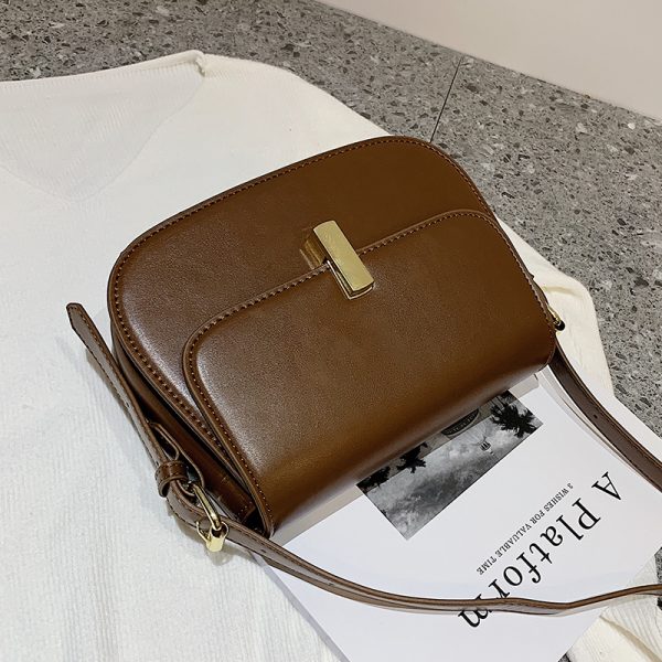 Trendy Women's 2025 Retro Crossbody Bag - Versatile Fashionable Shoulder Bag for Stylish Outfits