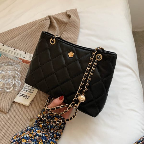 Trendy Women's Crossbody Bag - Large Capacity Diamond Pattern Shoulder Bag for Spring/Summer 2025, Versatile Chain Design