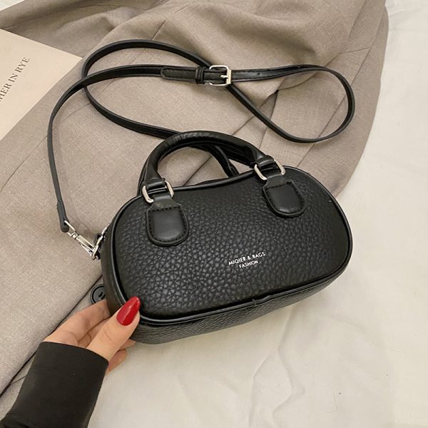 Trendy Women's High-End Shoulder Bag 2025 - Versatile Crossbody Handbag for Commuting and Daily Use