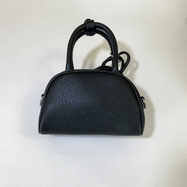 Trendy Women's Red Shoulder Bag - 2025 High-End Commuter Crossbody Pillow Bag for Fashion Lovers