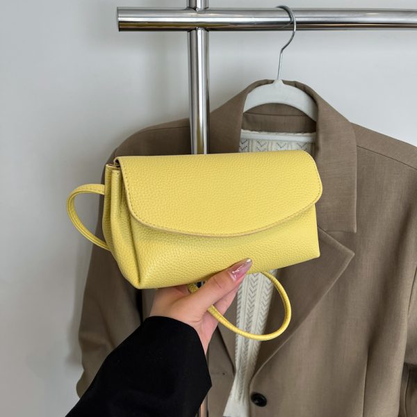Trendy Women's Red Shoulder Crossbody Bag 2025 - Versatile Small Handbag for Fashionable Everyday Use