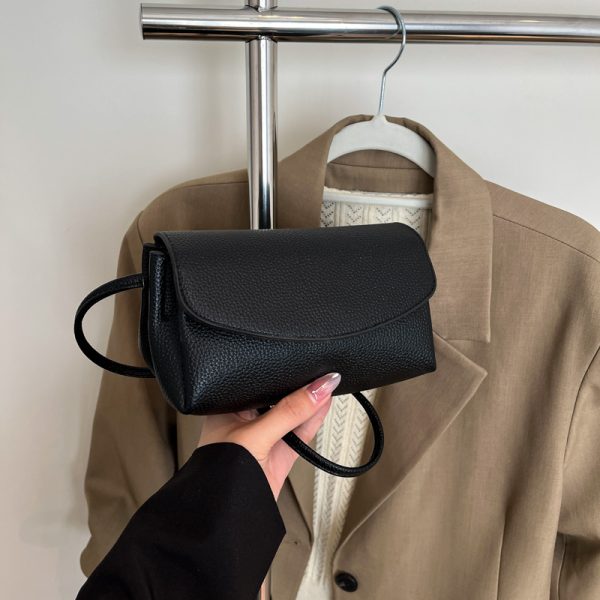 Trendy Women's Red Shoulder Crossbody Bag 2025 - Versatile Small Handbag for Fashionable Everyday Use