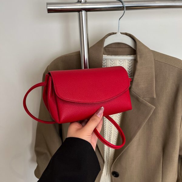 Trendy Women's Red Shoulder Crossbody Bag 2025 - Versatile Small Handbag for Fashionable Everyday Use
