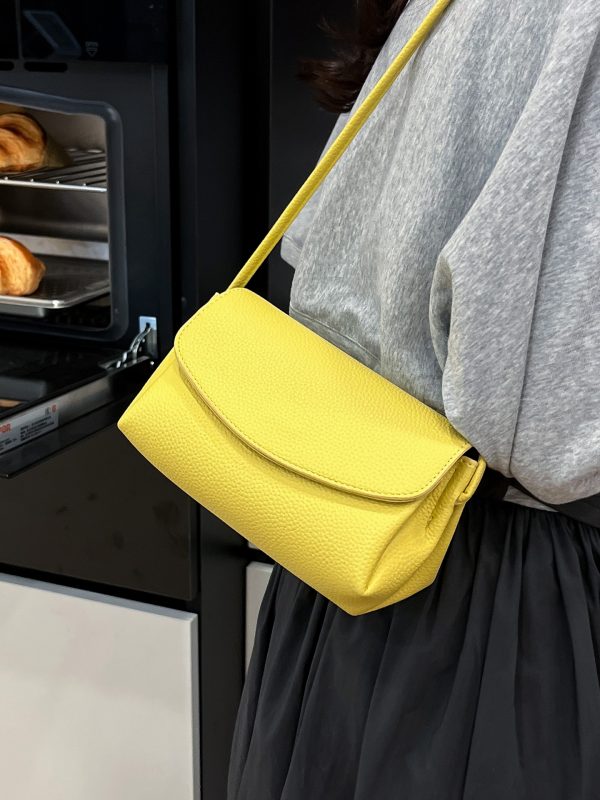 Trendy Women's Red Shoulder Crossbody Bag 2025 - Versatile Small Handbag for Fashionable Everyday Use