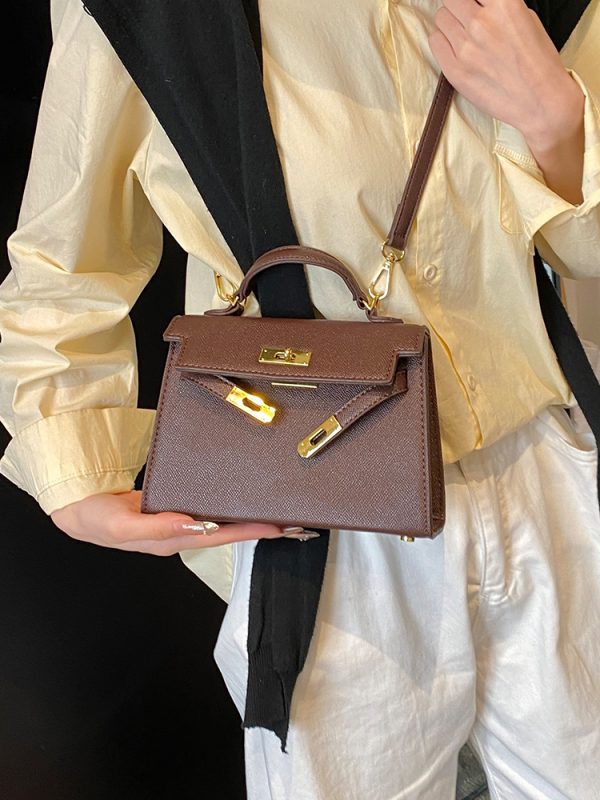 Trendy Women's Shoulder Bag - High-End Kelly Style, Versatile Fashion for Spring 2025, Chic Niche Design