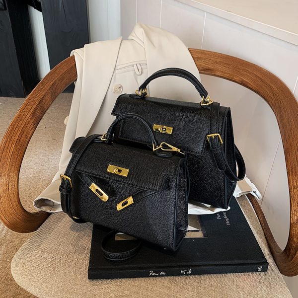 Trendy Women's Shoulder Bag - High-End Kelly Style, Versatile Fashion for Spring 2025, Chic Niche Design