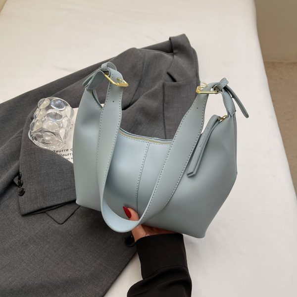 Trendy Women's Shoulder Bag 2025 - Versatile Casual Underarm Bag for Commuting - High-End Fashion Accessory