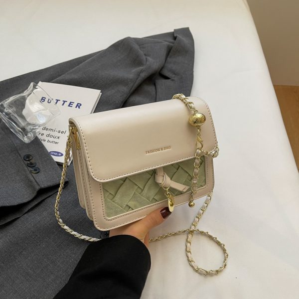 Trendy Women's Summer Diagonal Cross Small Square Bag - Diamond Quilted Chain Shoulder Bag for High-End Fashion 2025
