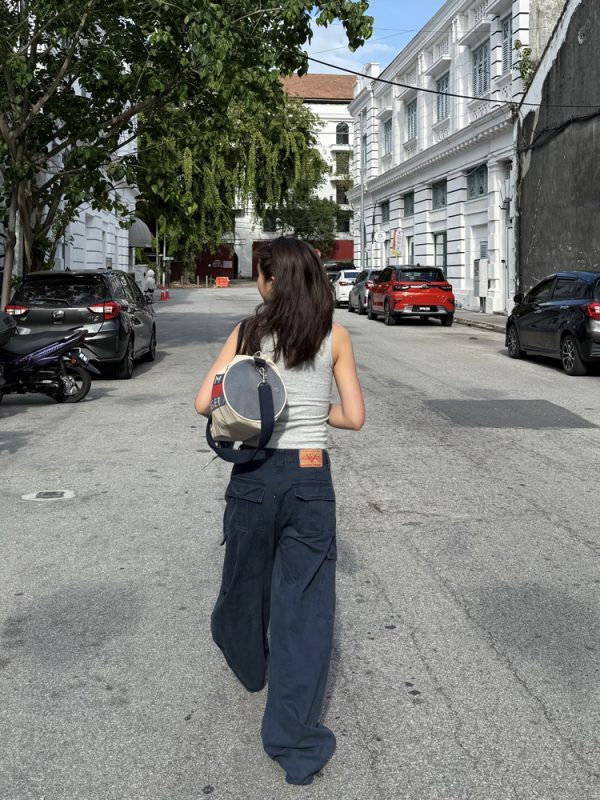 Unisex High Street Multi-Pocket Cargo Pants with Curved Knife Design - Loose Fit, Casual, Washed Look, Perfect for Y2K Style