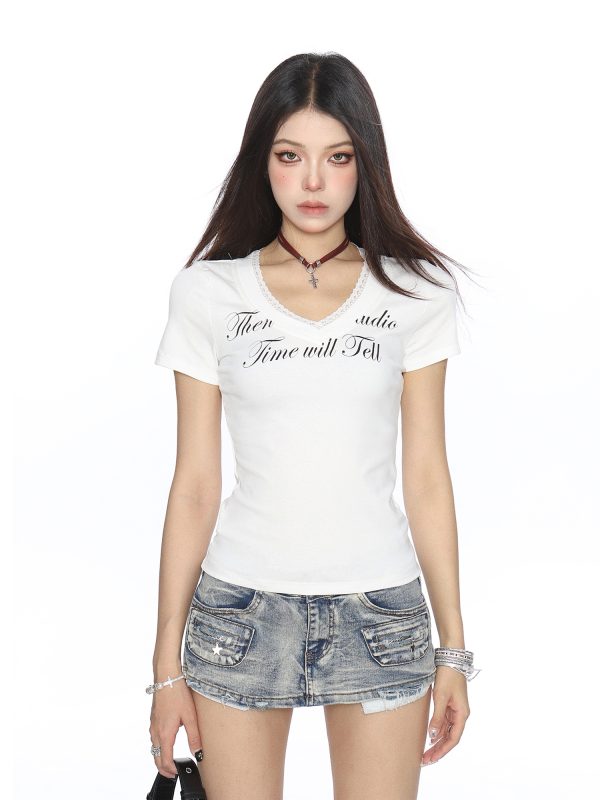 V-neck Lace-Trimmed Letter Short-Sleeve Cropped T-Shirt for Women - Summer Slim-Fit American Style 90s Trendy Top