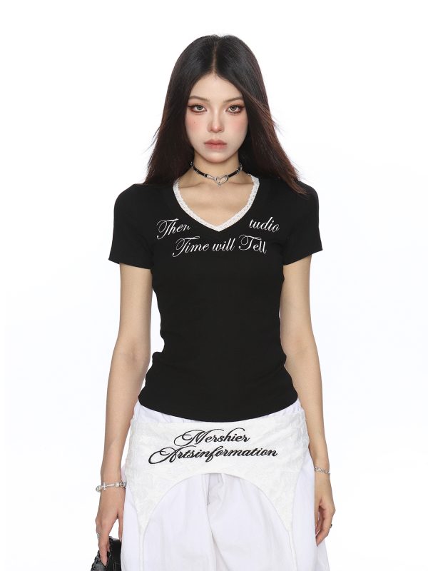 V-neck Lace-Trimmed Letter Short-Sleeve Cropped T-Shirt for Women - Summer Slim-Fit American Style 90s Trendy Top
