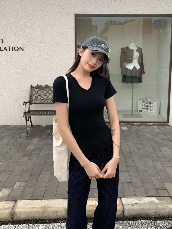 V-Neck Short Sleeve T-Shirt for Women - American Vintage Slim Fit Top - 2025 Summer Essential - Casual 90s Style Base Layer