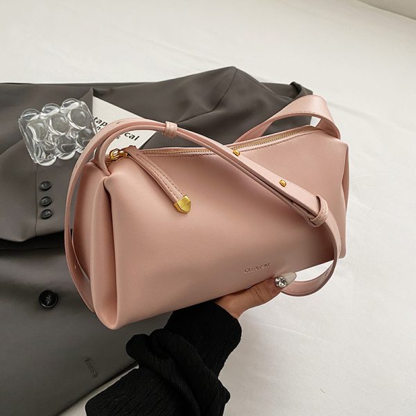 Versatile Korean Minimalist High-End Shoulder Bag for Women - 2025 Spring/Summer Crossbody Commuting Collection