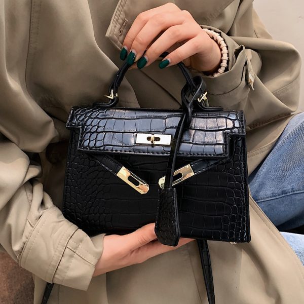 Versatile Retro Crocodile Pattern Crossbody Handbag - Small Square Bag for Spring/Summer 2025, Fashionable Women's Accessory