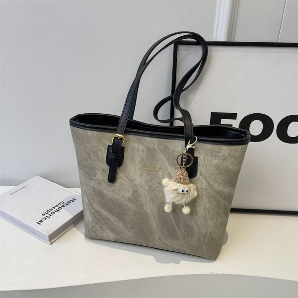 Versatile Single-Shoulder Tote Bag for Women, Large Capacity Commuter Bag, 2025 Spring/Summer Fashion, Stylish for Students