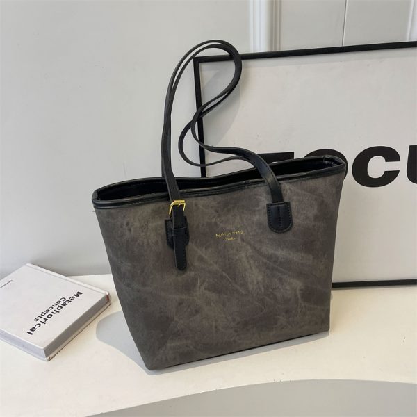 Versatile Single-Shoulder Tote Bag for Women, Large Capacity Commuter Bag, 2025 Spring/Summer Fashion, Stylish for Students
