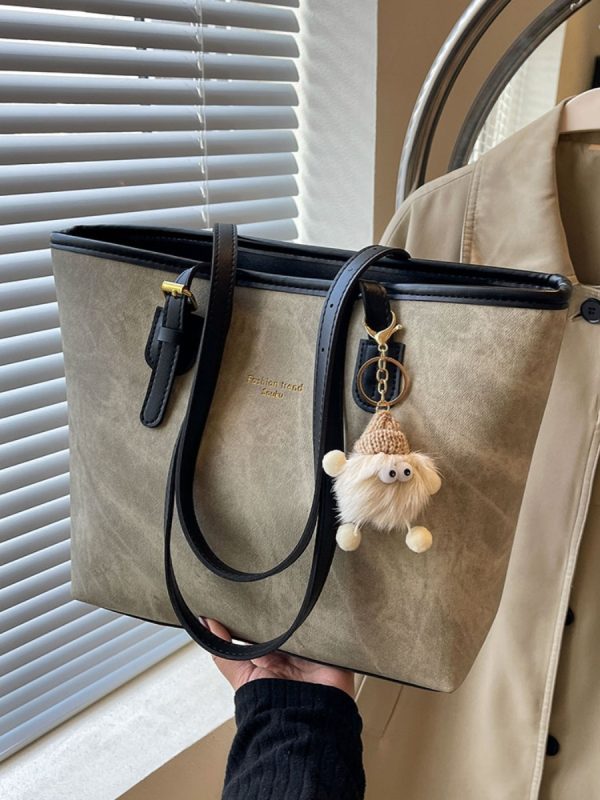 Versatile Single-Shoulder Tote Bag for Women, Large Capacity Commuter Bag, 2025 Spring/Summer Fashion, Stylish for Students