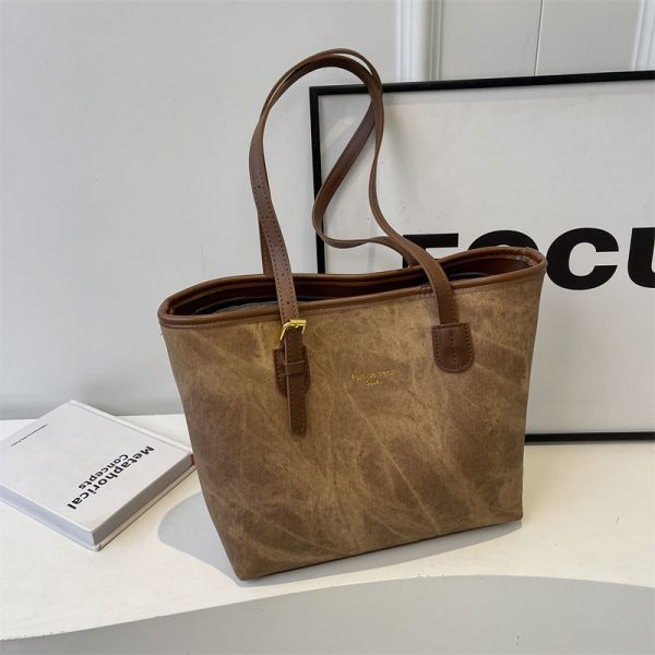 Versatile Single-Shoulder Tote Bag for Women, Large Capacity Commuter Bag, 2025 Spring/Summer Fashion, Stylish for Students
