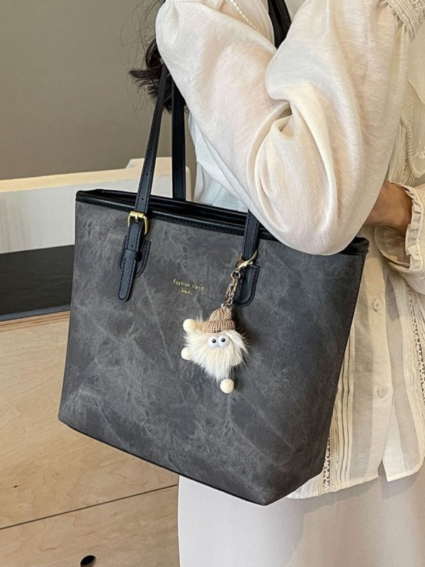 Versatile Single-Shoulder Tote Bag for Women, Large Capacity Commuter Bag, 2025 Spring/Summer Fashion, Stylish for Students