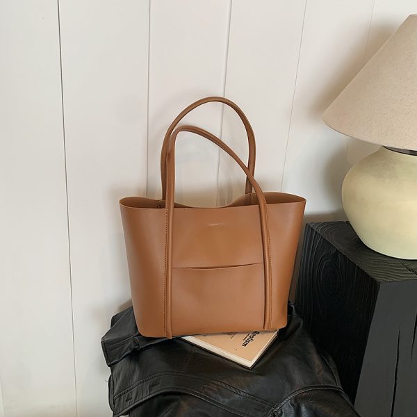 Versatile Women's Tote Bag - Large Capacity Casual Shoulder Bag in Korean Fashion for Spring/Summer 2025