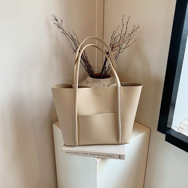 Versatile Women's Tote Bag - Large Capacity Casual Shoulder Bag in Korean Fashion for Spring/Summer 2025