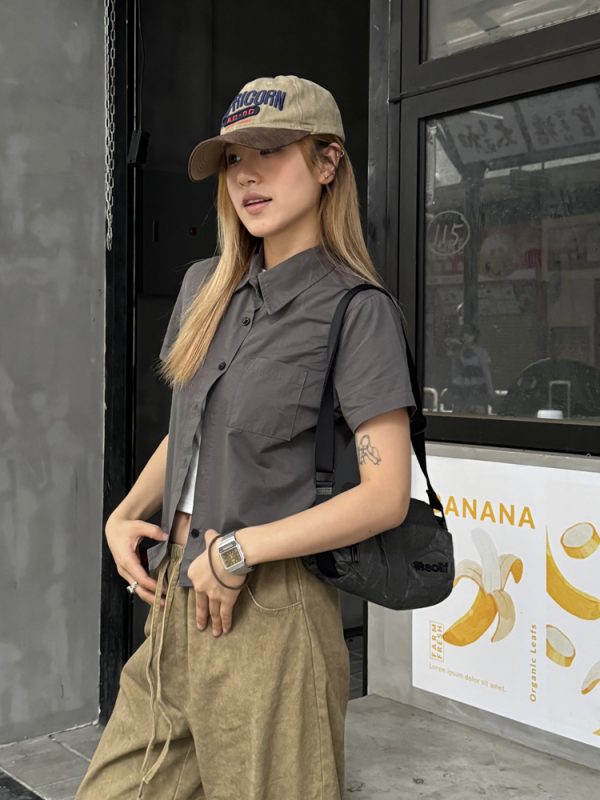 Vintage American Retro Washed Short Sleeve Crop Top for Women - Spicy Girl Summer Shirt with Slim Fit and Stylish Shoulder Design