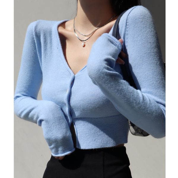 Vintage American Style Sexy V-Neck Button High-Waisted Short Cardigan for Women, Slim Fit Flattering Long Sleeve Knitted Top