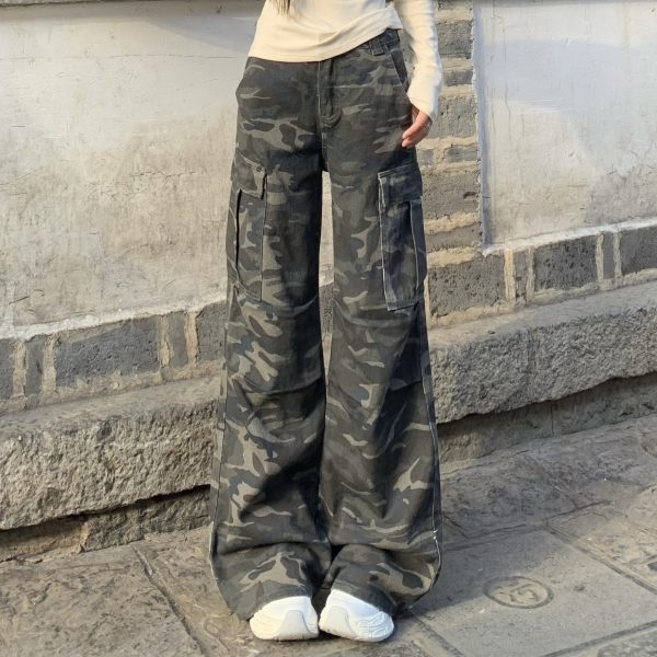 Vintage Camouflage Cargo Pants for Women, Multi-Pocket Loose Straight Wide-Leg Style, 90s Inspired Fashion