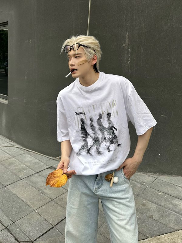 Vintage Distressed Blurry Portrait Print Short Sleeve Unisex Casual Streetwear T-Shirt for Summer, Retro 90s Style
