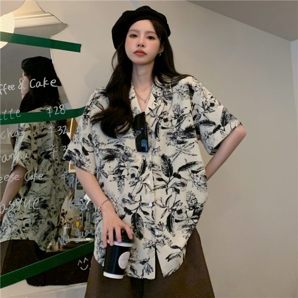 Vintage Floral Short Sleeve Shirt for Women - 2025 Summer Hawaiian Beach Top - Versatile Loose Fit Hong Kong Style