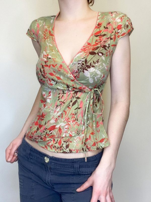 Vintage French Style Lace-Up Short Sleeve T-Shirt for Women, Low V-Neck, Waist-Defined, Summer Fashion Top, Dappled Branch Design