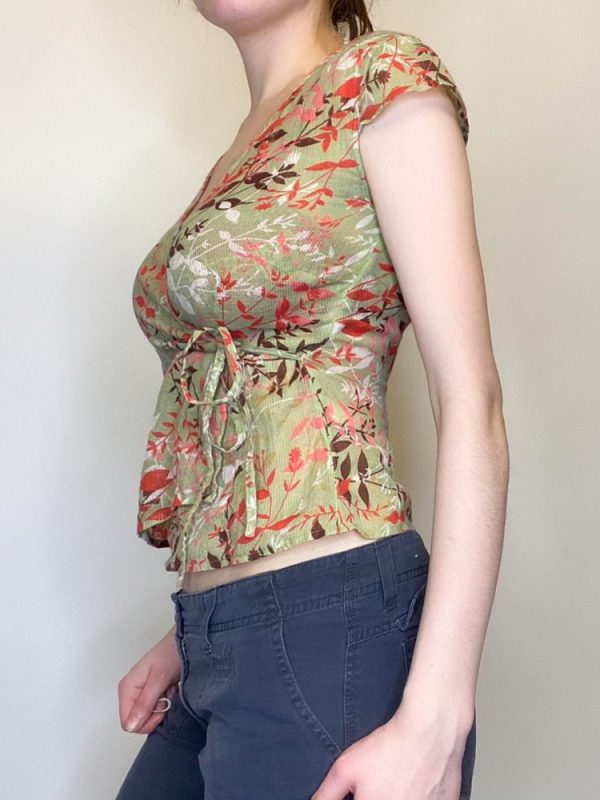 Vintage French Style Lace-Up Short Sleeve T-Shirt for Women, Low V-Neck, Waist-Defined, Summer Fashion Top, Dappled Branch Design