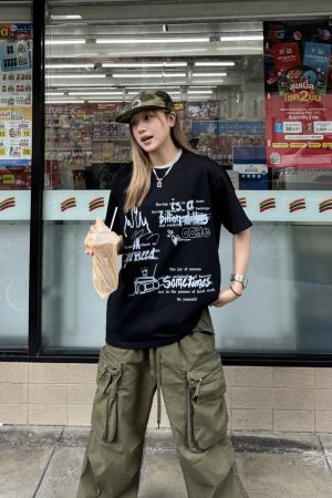 Vintage Hand-Drawn Graffiti Short Sleeve T-Shirt for Men and Women - Trendy American Design Summer Top, 90s Style, Unisex