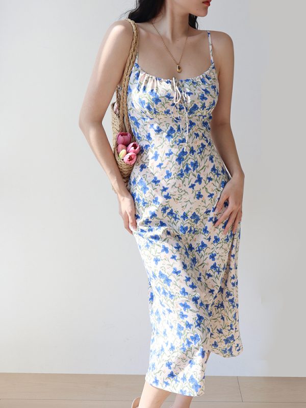 Vintage-Inspired Blue Butterfly Print Midi Dress with Waist Definition for Women - Perfect for Summer Vacations and 90s Style