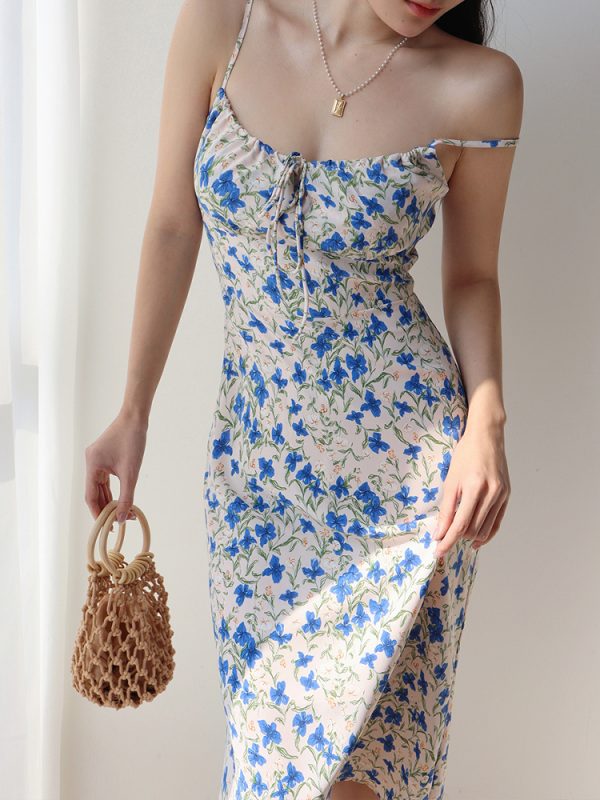 Vintage-Inspired Blue Butterfly Print Midi Dress with Waist Definition for Women - Perfect for Summer Vacations and 90s Style