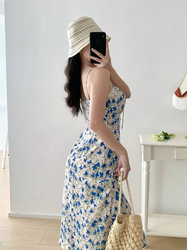 Vintage-Inspired Blue Butterfly Print Midi Dress with Waist Definition for Women - Perfect for Summer Vacations and 90s Style