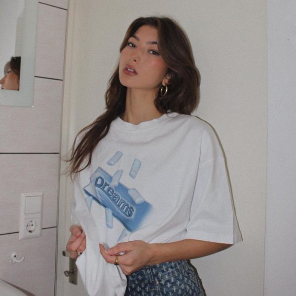 Vintage-Inspired White Short Sleeve T-Shirt for Women - Retro High Street Summer Style, Trendy Hot Girl Top