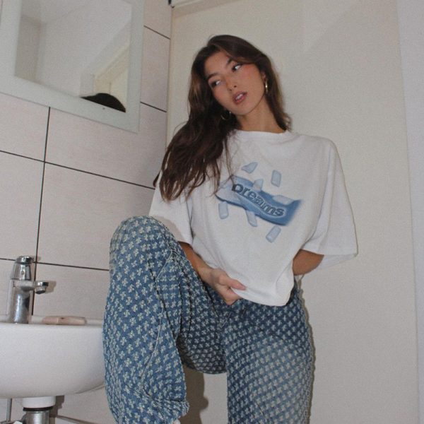 Vintage-Inspired White Short Sleeve T-Shirt for Women - Retro High Street Summer Style, Trendy Hot Girl Top