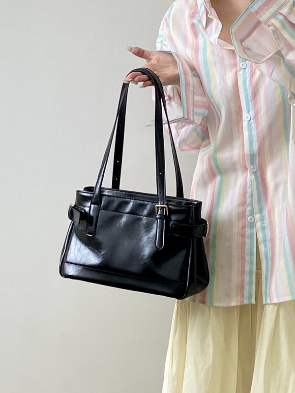 Vintage Korean Style Women's Tote Handbag - Large Capacity Commuter Shoulder Bag for Everyday & Motorcycle Use
