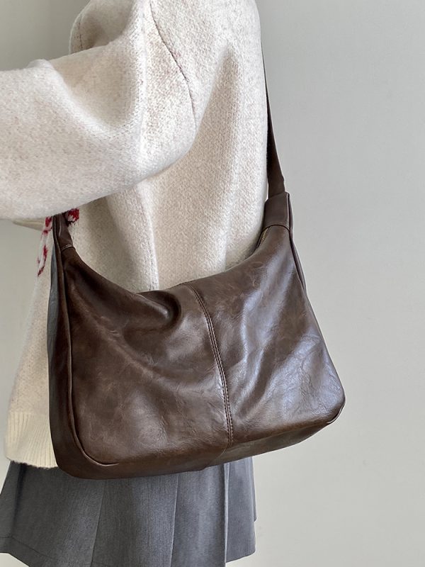 Vintage Large Capacity Shoulder Crossbody Bag for Women - Versatile Commuter Style for College and Everyday Use