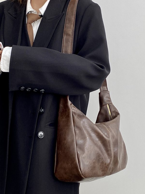 Vintage Large Capacity Shoulder Crossbody Bag for Women - Versatile Commuter Style for College and Everyday Use