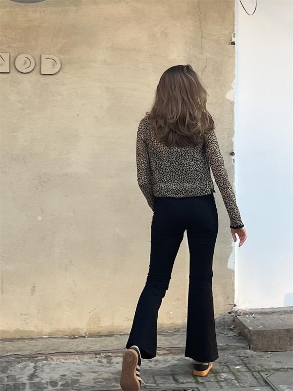 Vintage Leopard Print Cardigan with Lace Trim and Tie Detail - Spring 2025 Women's Slim Fit Fashion Top for a Wild Look