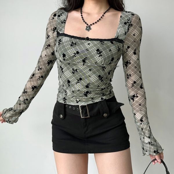 Vintage Velour Plaid Square Neck Long Sleeve T-shirt for Women - Slim Fit Short Crop Top, Y2K Inspired American Style