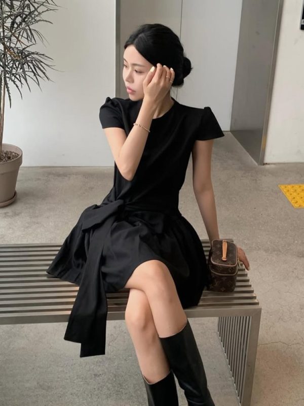 Waist Tie Short Sleeve Dress with A-Line Floral Bud Skirt - Versatile Summer Style for Effortless Elegance