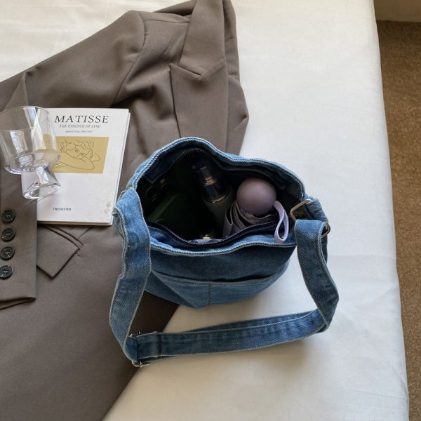 Water-Washed Blue Denim Crossbody Bucket Bag for Women - Casual 2025 Trendy Phone Bag