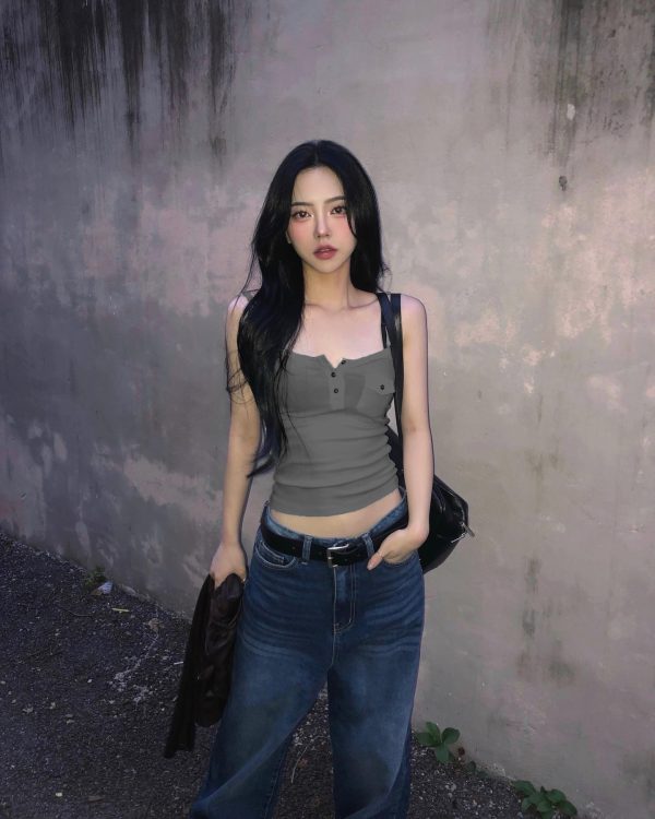 White Basic V-Neck Buttoned Strap Tank Top for Women, Slim-Fitting Waist-Exposing Design with Pocket, Casual Y2K Style